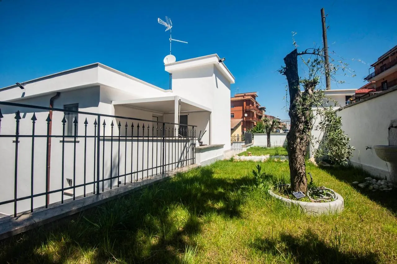 White Veio Lodge Rome